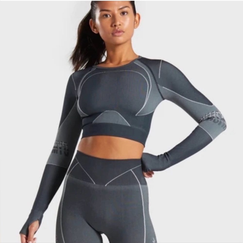 Gymshark / Turbo Seamless Crop Top size M Black and Gray